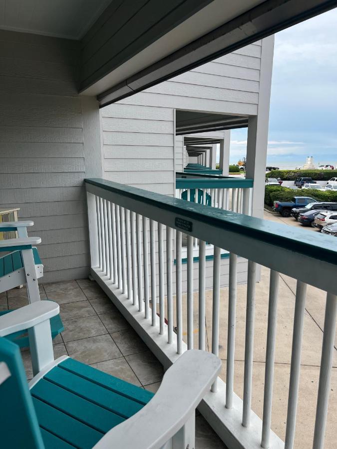 Sun Splashed Condo! Steps To Beach And 2 Pools Galveston Island المظهر الخارجي الصورة